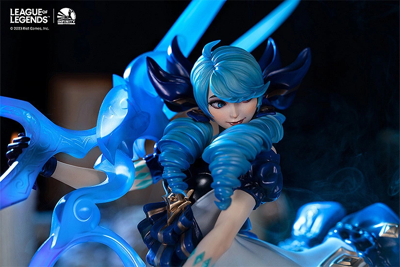 Figurine League of Legends - Gwen - Ver. The Hallowed Seamstress - 1/6 - Infinity Studio