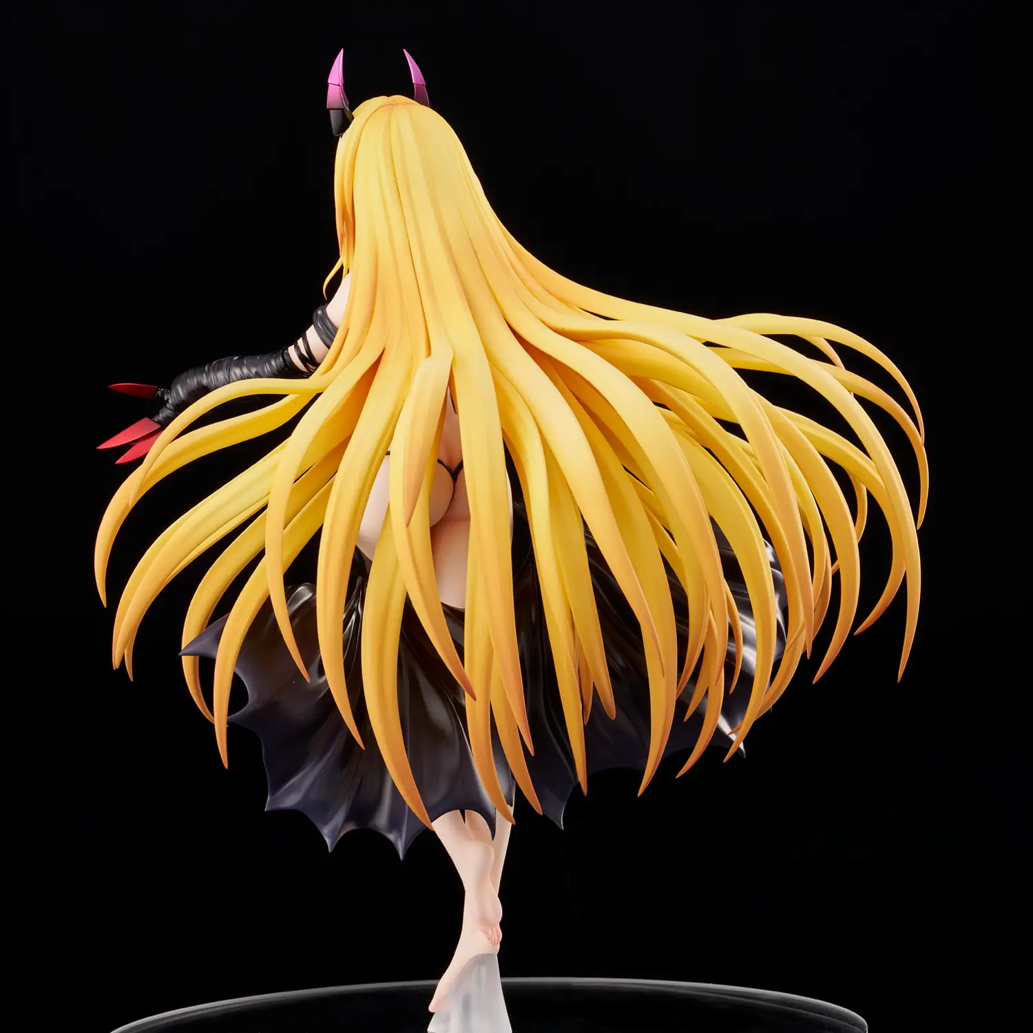 Figurine To LOVE Ru Darkness - Golden Darkness - Ver. Darkness - 1/6 - Union Creative