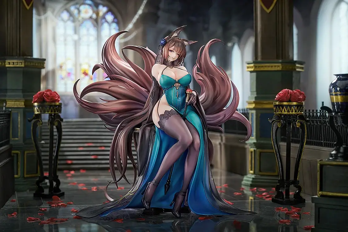 Figurine Azur Lane - Amagi(CV) - Ver. Throne of Fallen Petals - 1/7 - Good Smile Company