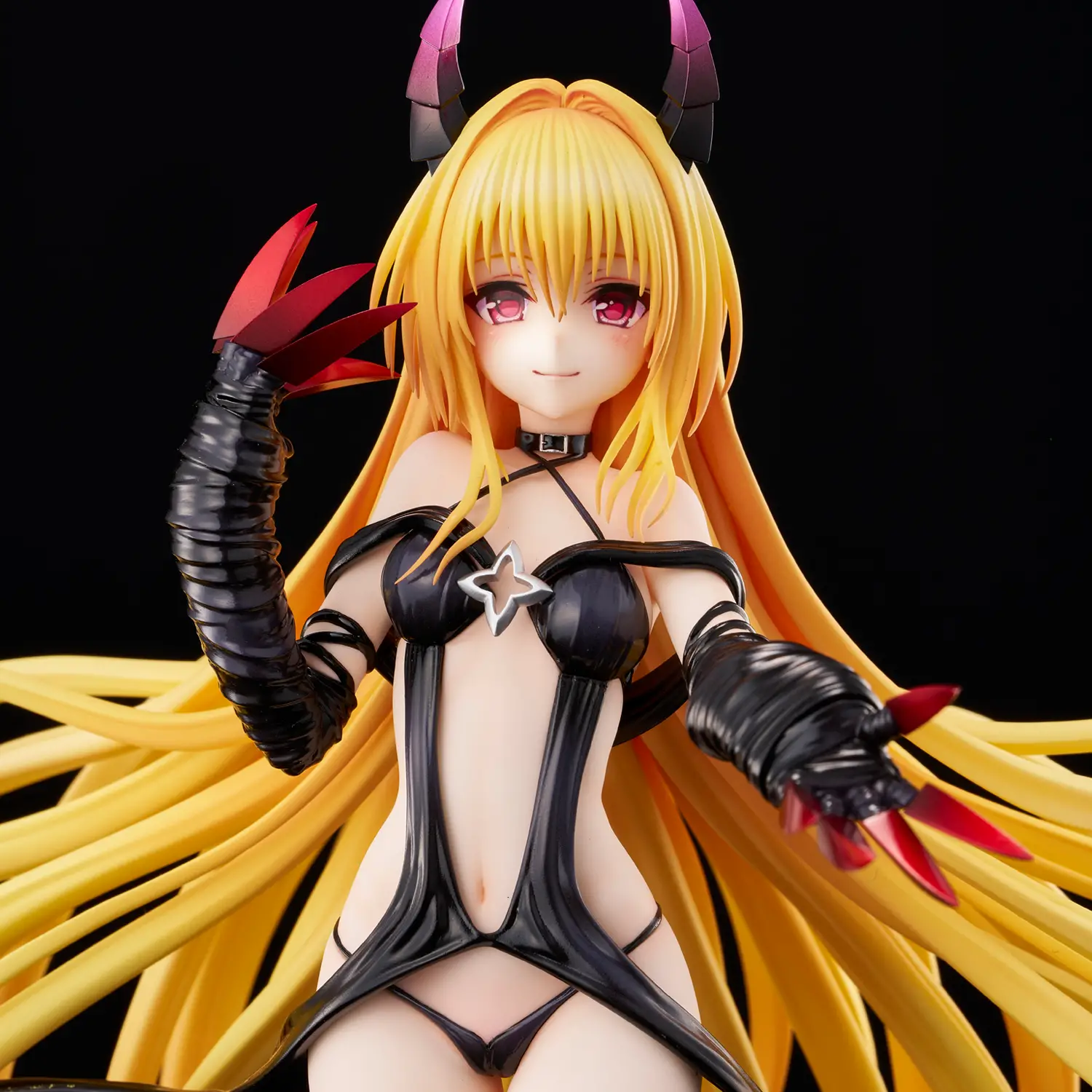 Figurine To LOVE Ru Darkness - Golden Darkness - Ver. Darkness - 1/6 - Union Creative